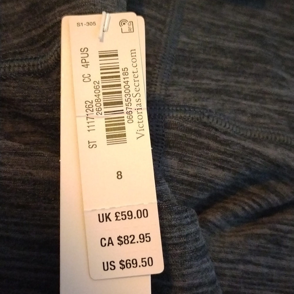 Victoria's secret incredible essential leggings with pockets size 8 NWT - Picture 10 of 10